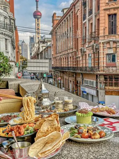 Không gian bar/bistro hiện đại của hoxa bistro trong tòa Sa Mỹ trên Bund