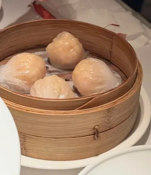 Xửng há cảo tôm (虾饺) bốn viên (ảnh An gửi)